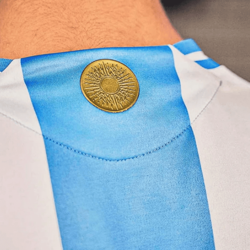 Camisola Seleção Argentina 2024/25 Home + Badge de Campeão da Copa
