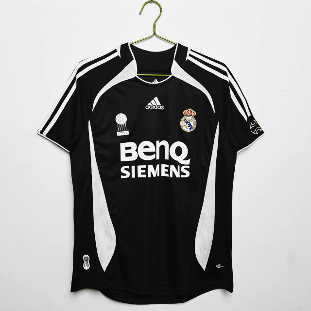 Camisola Retrô Real Madrid 2006/07 preta